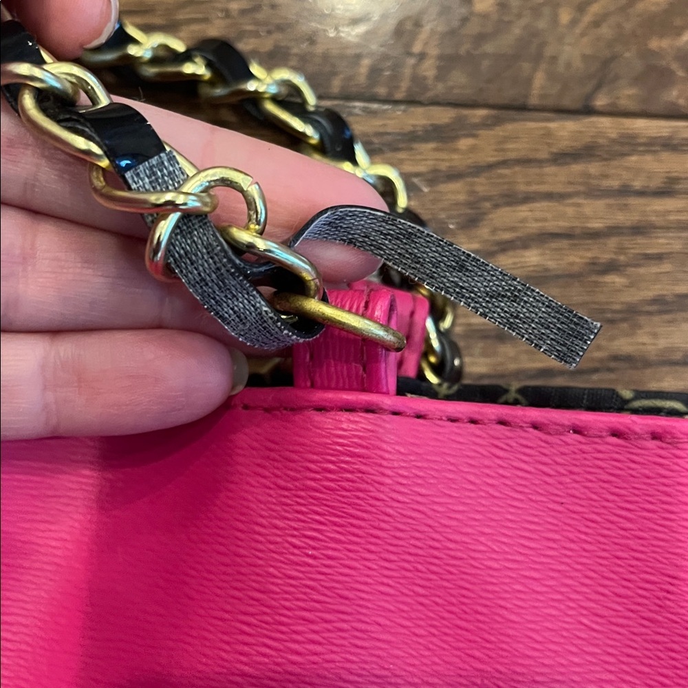 Juicy Couture Stylish Pink and Black Women's Tote Bag - Picture 2 of 3